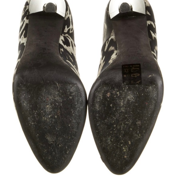 Giambattista Valli Printed Pumps - Picture 2 of 7